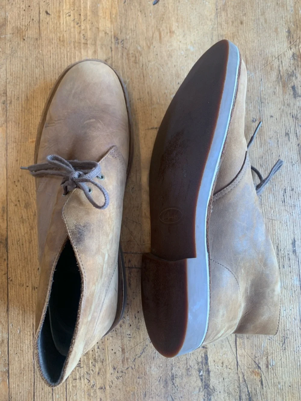 Clarks Men’s Brown Suede Chukka Boots - Classic Lace-Up